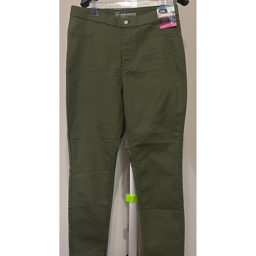 No Boundaries Super High Rise Curvy Jegging Olive Green XL 15-17 NWT